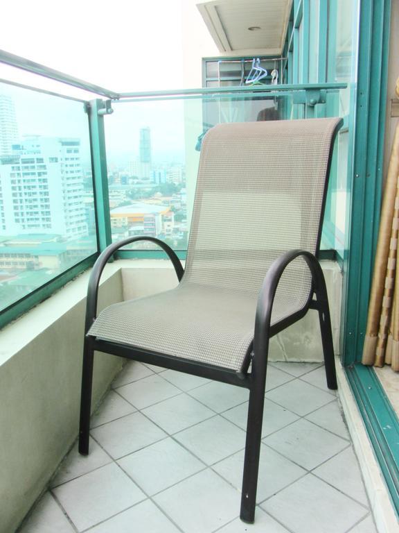 Baywatch Tower Hotell Manila Exteriör bild