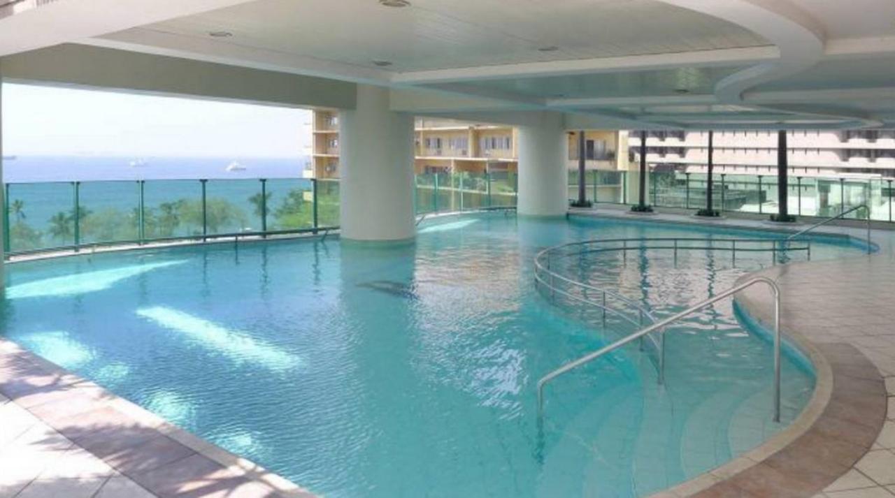 Baywatch Tower Hotell Manila Exteriör bild